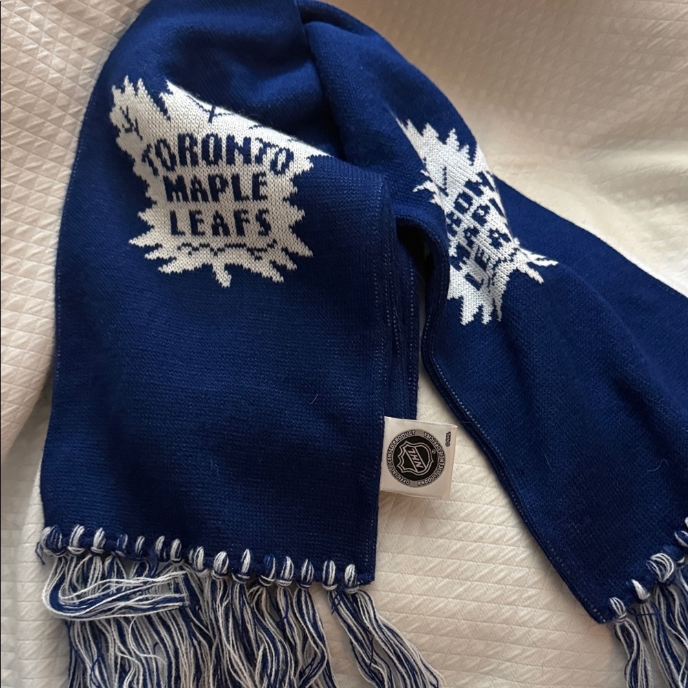Official NHL Toronto Maple Leafs Knit Scarf Blue & White Like New - Picture 6 of 10